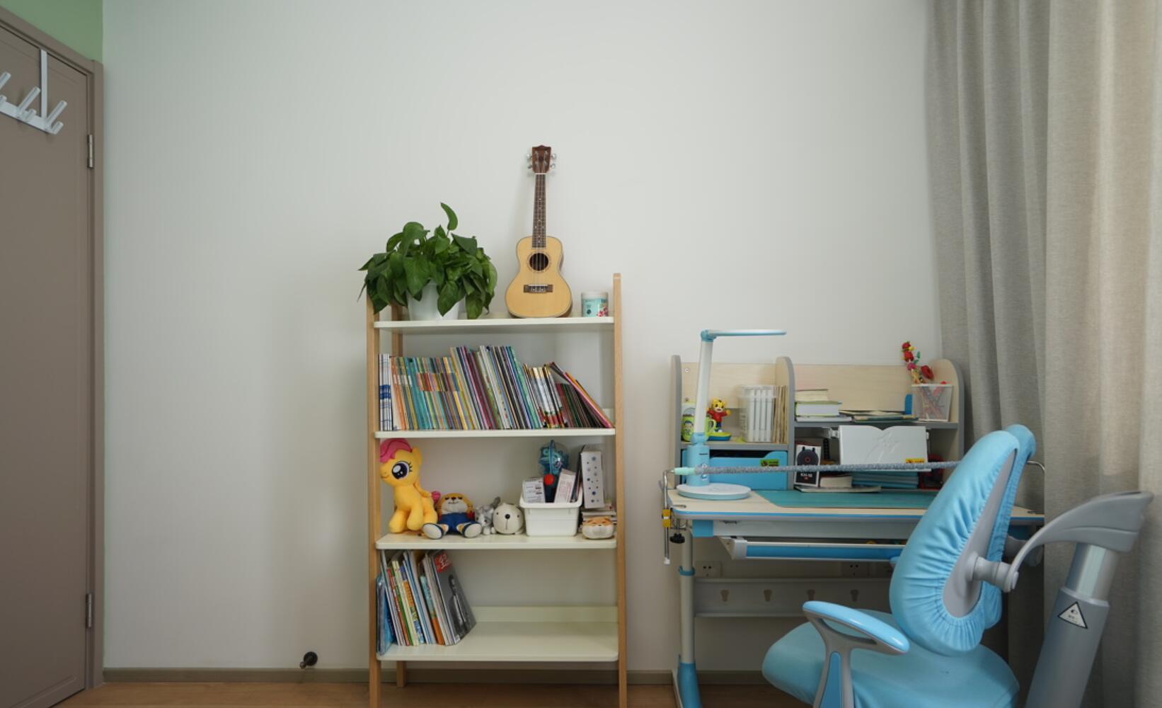 不要玄关,进门就是客餐厅,她东拼西凑出的家,照样细节拉满