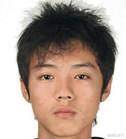 鹿晗|男明星不化妆是长什么样?王俊凯变高中生,鹿晗变路人