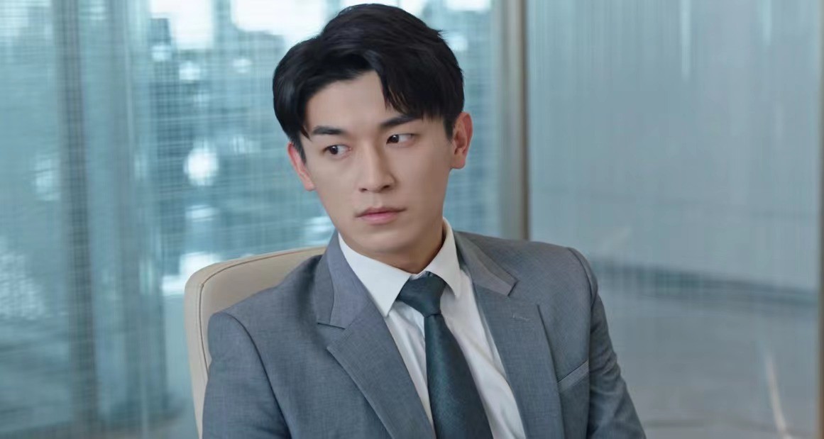 杨旭文|才播6集，就是飙升榜冠军，杨旭文一出手，国产王炸剧又有了