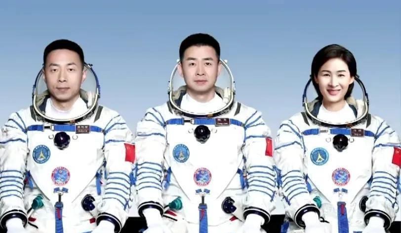 为什么航天员出舱后要坐在椅子上?重力环境的改变影响航天员身体