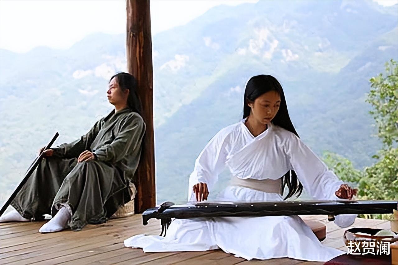 男子隐居深山11年,娶了美女徒弟生了两娃,弟子:师妹成了师娘