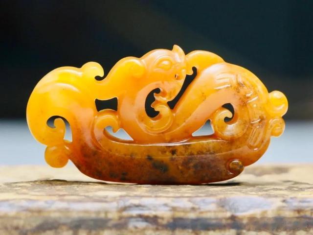 月亮|最耐盘的黄沁籽料“螭龙”,玩到什么程度才算“出活”?