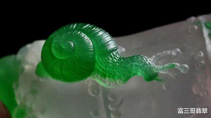 |玉赏 ▏寄情翡翠——《路远方始》