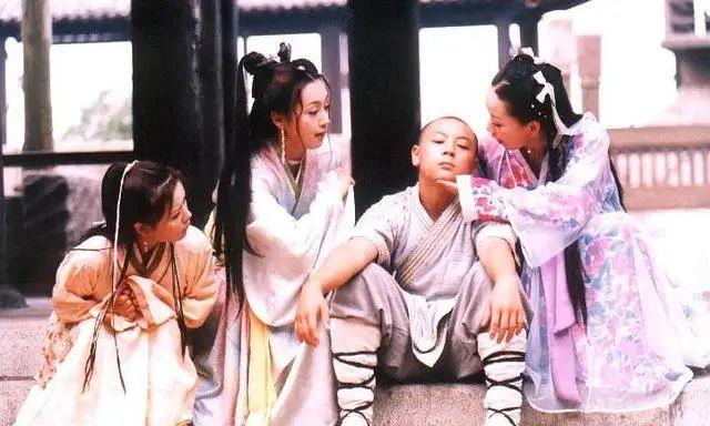 乌龙闯情关|《乌龙闯情关》21年：男主沦为十八线，发展最好的却是打酱油的她