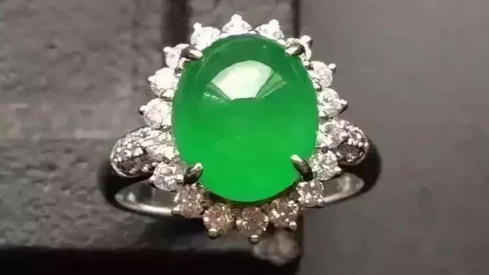 翡翠|聊聊镶嵌翡翠封底的那些事