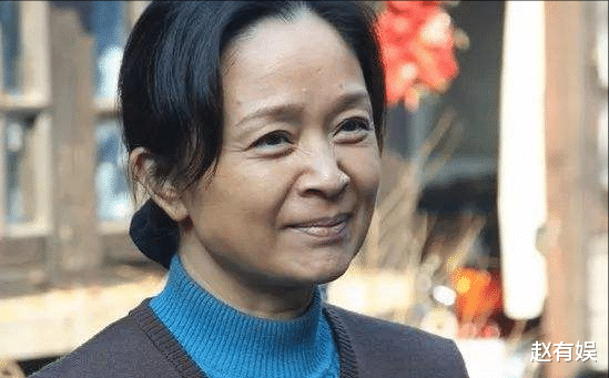 杨幂|当红时赴美产女，为女儿息影5年的刘莉莉，归来只能演妈妈？