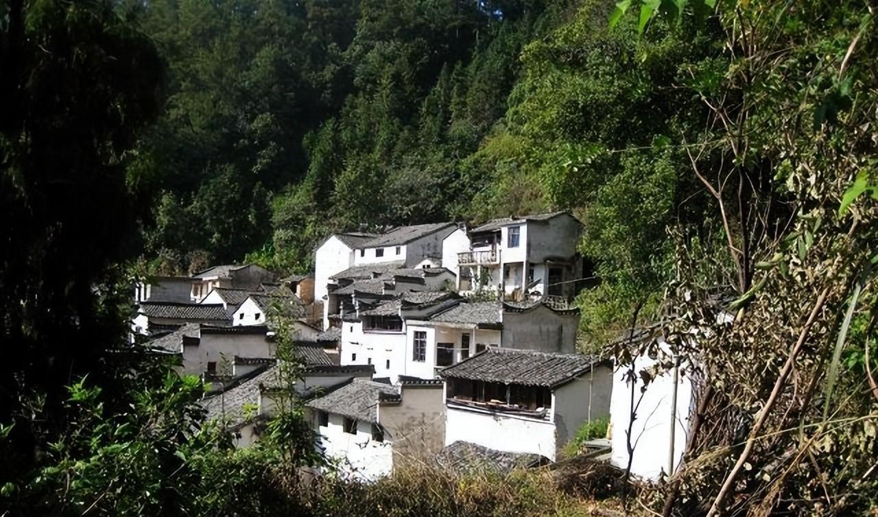 佛教寺院|黄山一座可惜的古村,宁静古朴400多年历史,却因开发而成无人村
