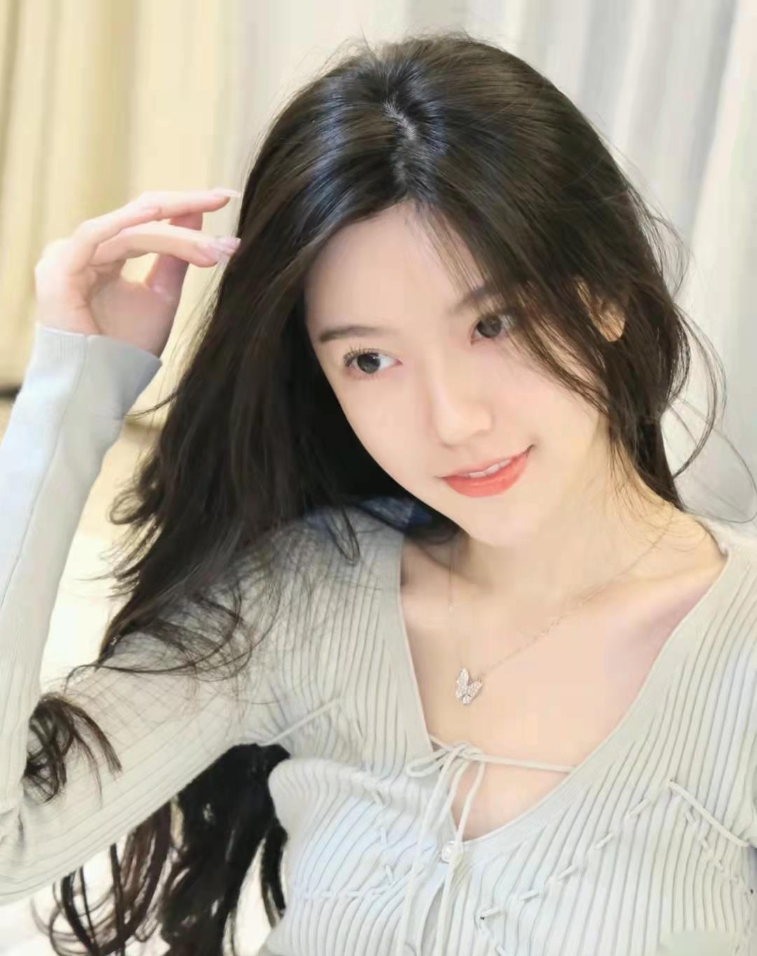 羽绒服 精致女孩的护肤流程，坚持一段时间，素颜也很美