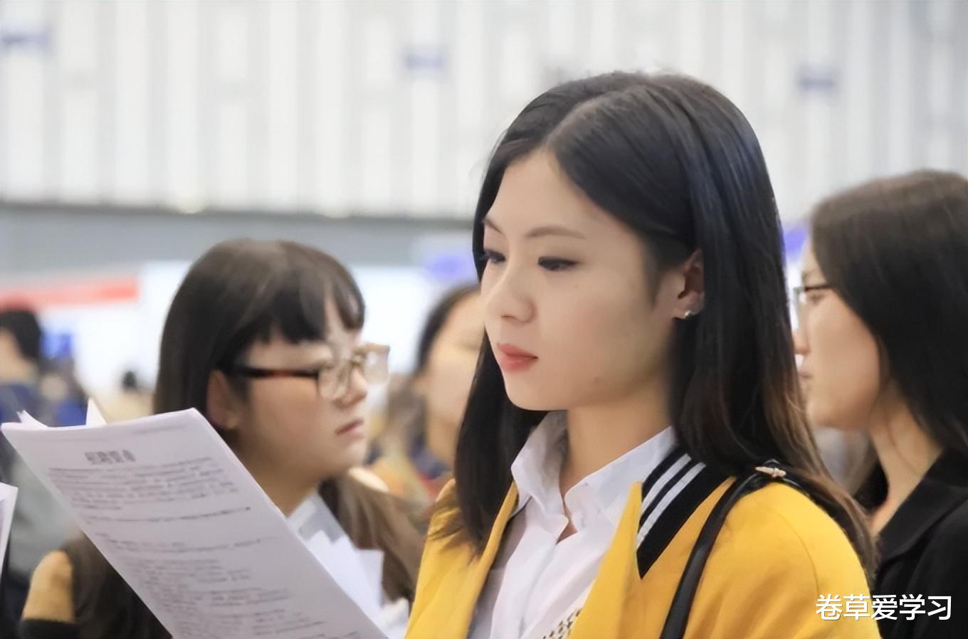 hr|“没学历去找人包养”，企业HR言论引争议，吐槽毕业生开不起玩笑