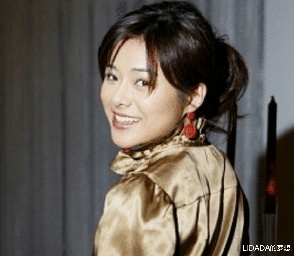 陈辰|知名主持人陈辰,不习惯当明星,低调嫁小丈夫,41岁生一女幸福美满