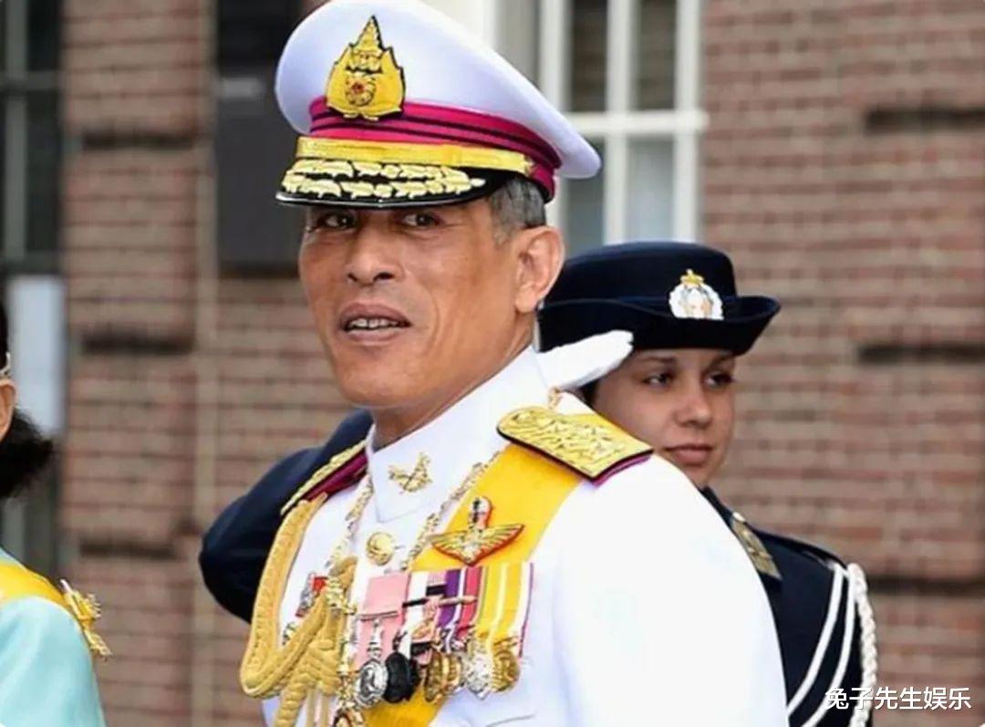 西拉米|69岁泰王再次宠爱西拉米，旧情复发板上钉钉，独居皇家别苑最安全