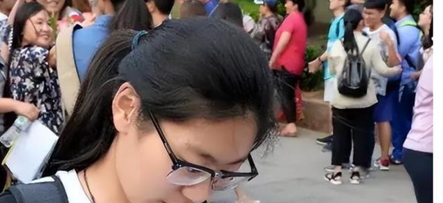 翻译|这三类职业“有点悬”，教授分析未来就业趋势，你的专业在其中吗