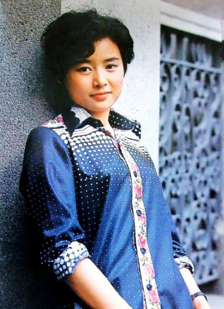 边缘世界|张瑜：80年代红极一时，与导演张建亚离婚31年，今61仍单身无子女