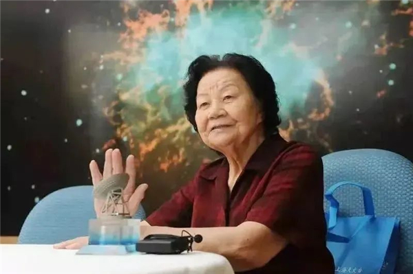 【科学强国】95岁的“北京时间之母”,每天坚持到天文台上班