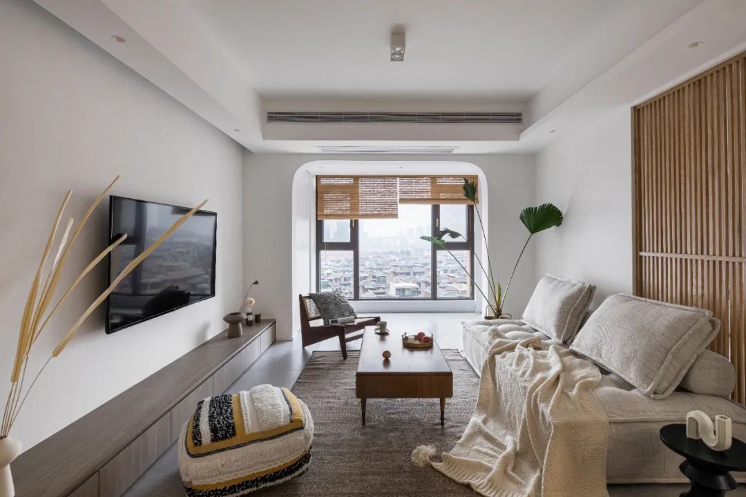 100㎡新房装修改造，兼具东方与中古气质的生活空间