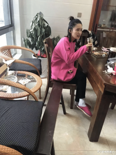 保安|当明星没了光环和包装，“小仙女”仙气全无，鲜肉也变成了纯路人