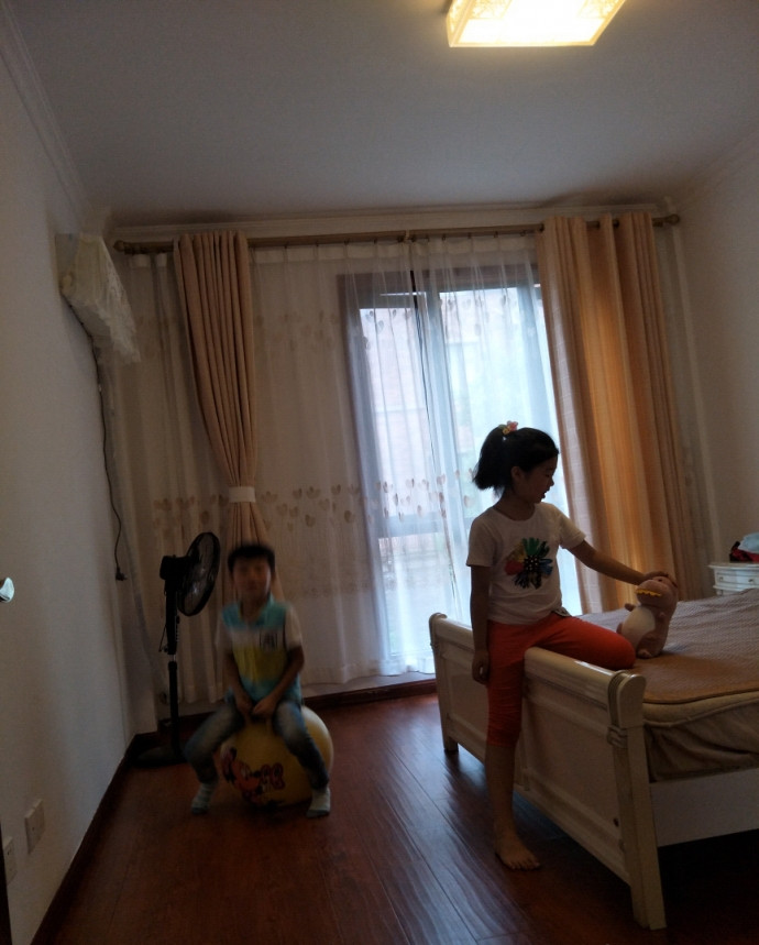 晒晒我在上海1500w的别墅,哪里都好,就是邻居让我太尴尬!