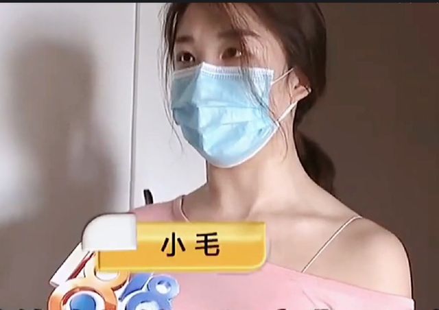 女孩因太漂亮,空调坏了师傅上门一个月没修好,是来修空调的吗?