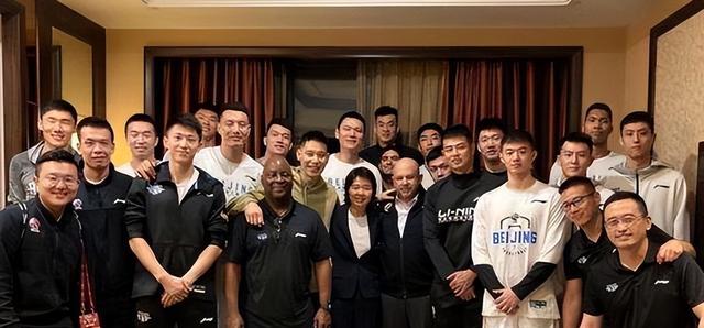 琼斯|正式加盟！曝超级外援琼斯投奔美国球队，下赛季还能否回归CBA?