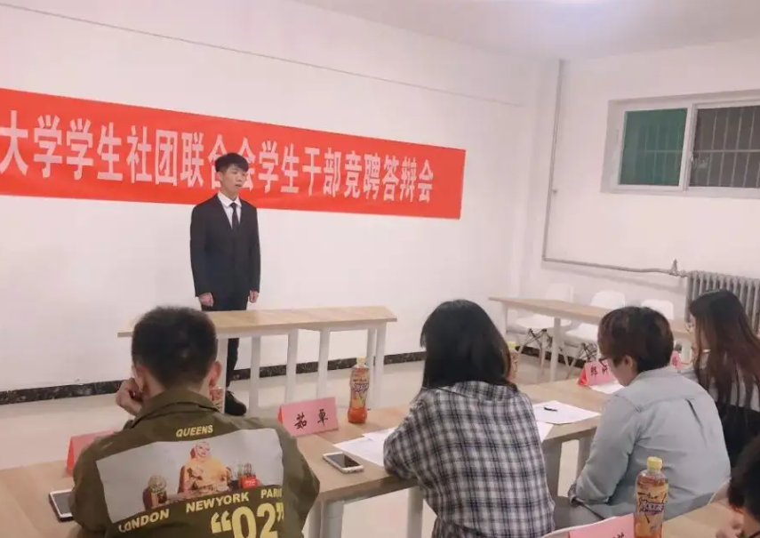 hr|“希望贵公司把握机会”,HR晒出聊天记录,难怪不愿招学生会干部