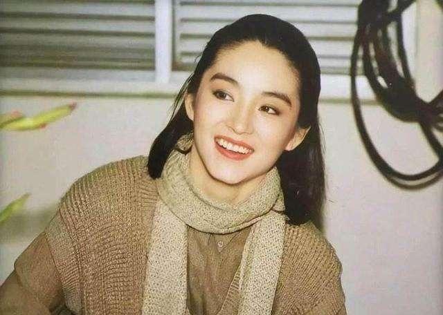 林青霞|林青霞的姐姐林莉:失散36年,远嫁河南,如今生活逍遥自在