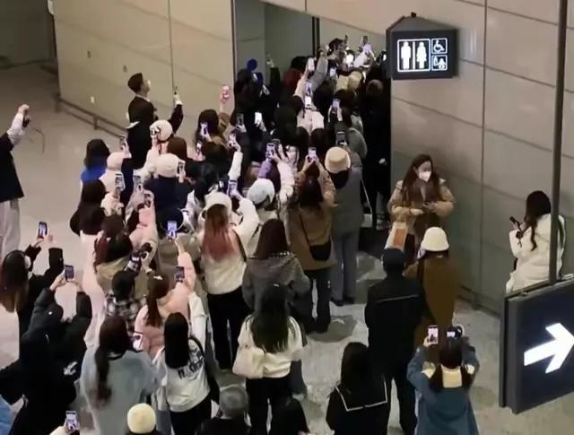 乡村爱情15|外籍艺人仍受追捧?余景天事件持续发酵现在才道歉。网友:不接受