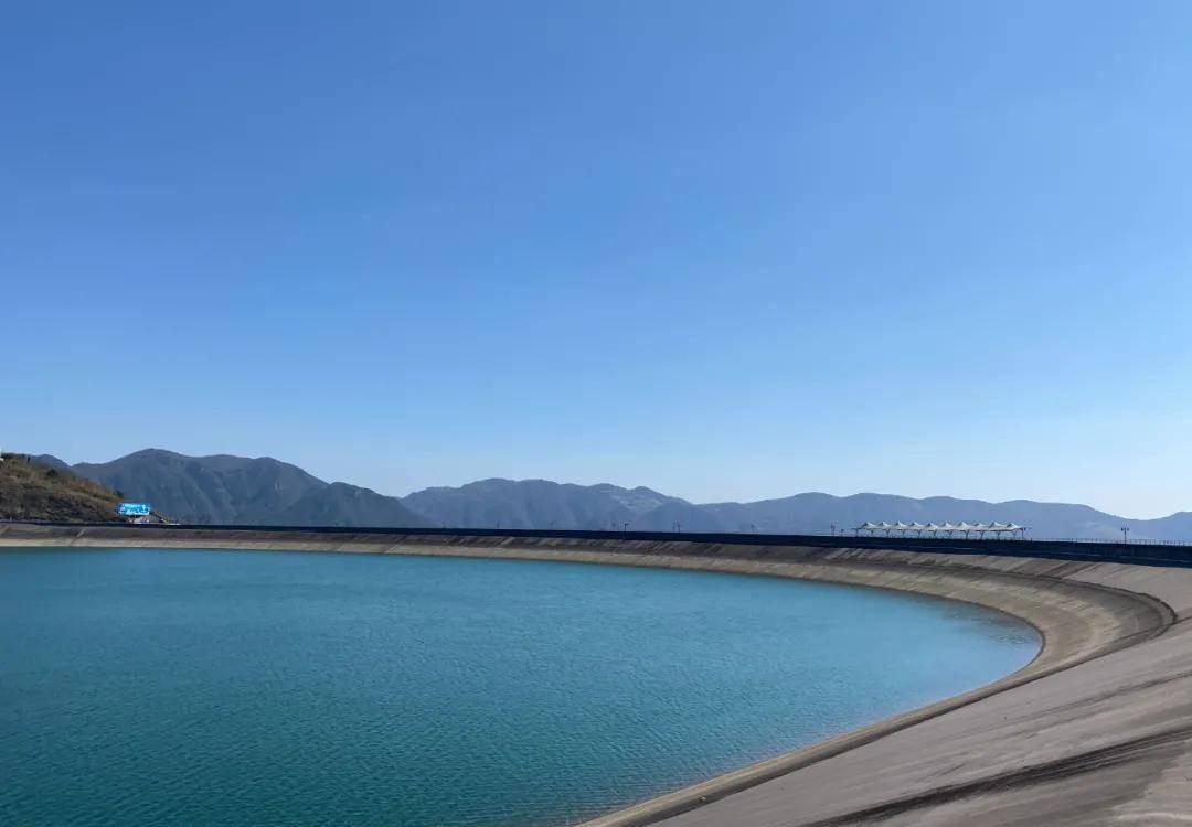 千岛湖|中国的“小秋名山”，这条路是自驾者的天堂，满屏都是浪漫的气息