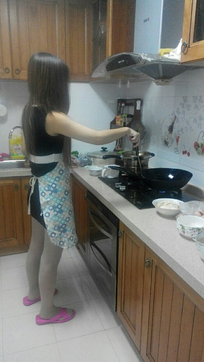 燃气灶的左边不能炒菜?我也是今天才知道,多亏燃气师傅的提醒