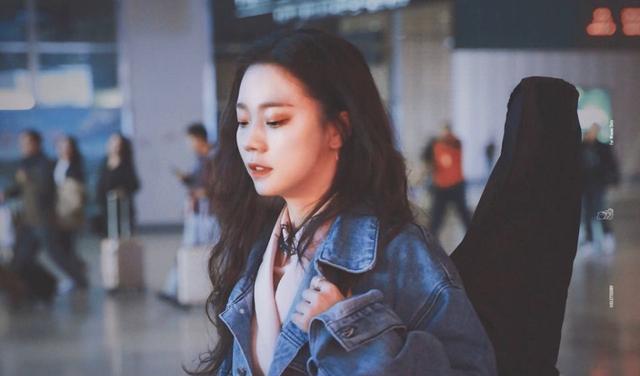 紫宁|火箭少女张紫宁：出道2个月被公司坑，如今音乐之旅太艰辛