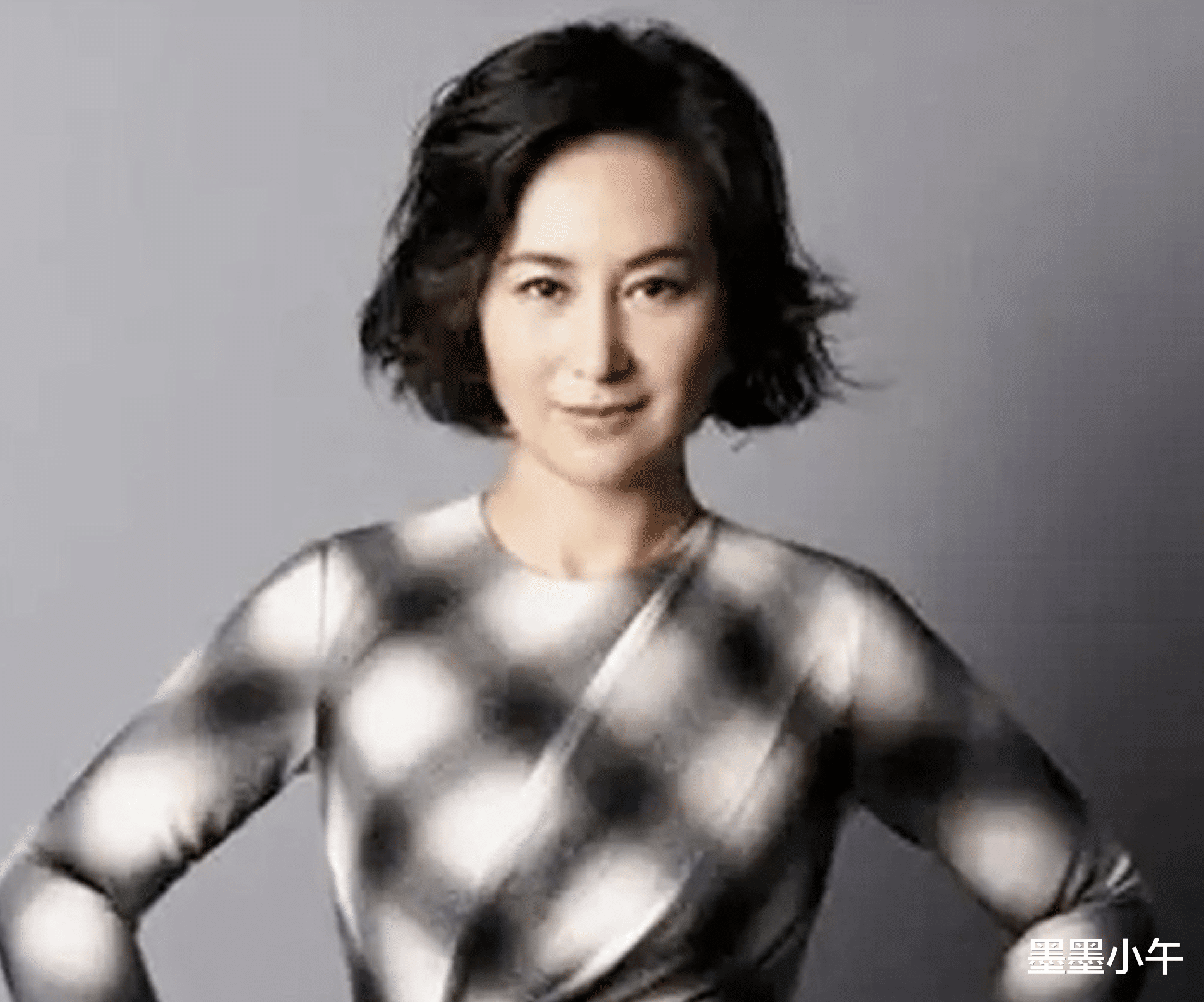 何超琼|离婚22年后，再看何超琼，许晋亨的人生状况，夫妻差距一目了然