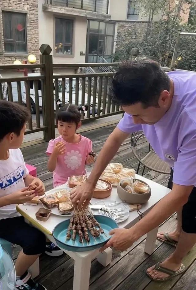 黄征|黄征在北京的家火了:低头种菜,抬头看花,简直就是“世外桃源”