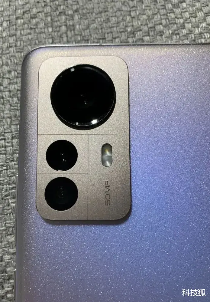 小米科技|先夸再骂，小米 12 为什么丢失性价比