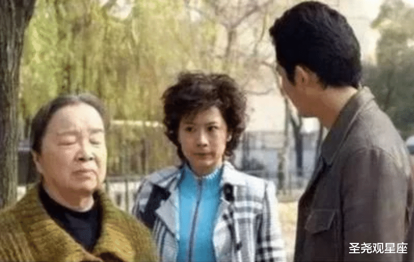 65岁大妈住女儿家养老,女婿称大妈太偏心,太过分了!