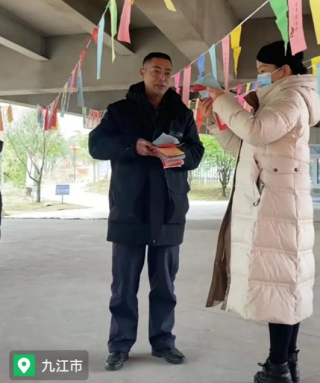 除夕夜|田静断更3天,妮妮陪许姚透露2个信息,熊磊连线婆婆,在娘家过年