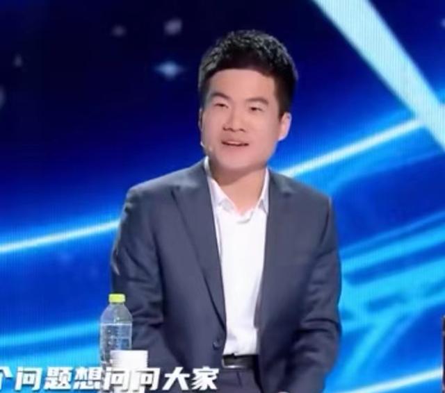 董宇辉|为什么董宇辉不会被俞敏洪“开除”？他和当年的罗永浩有啥区别？