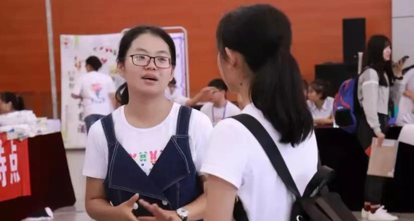 家长随意举报引发热议,到底举报的底线在哪?网友:看不下去了