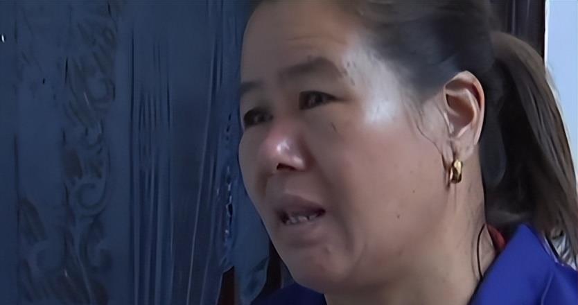 14年,“护士”带走婴儿做检查,孩子母亲看一眼她的鞋,立马报警