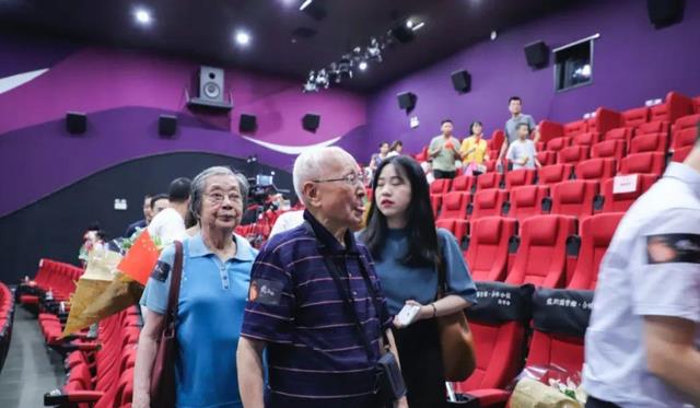 谢汉光:新婚9天与妻分离,潜伏在台42年,70岁回来发现儿孙满堂