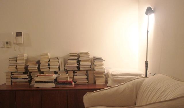 这位韩国女青年,堪称“设计模本”,全屋白墙极干净,圈粉无数!