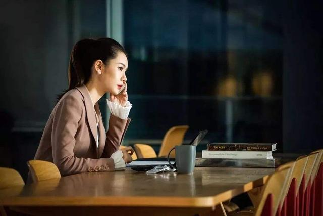 杭州小伙陪女客户游玩,拿下三百万合同,老板:以后女客户都给你