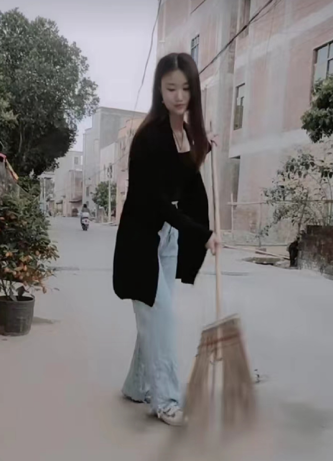 网红小丽姐,遇害身亡,死因引猜测熟人帮辟谣,账号视频已被删光