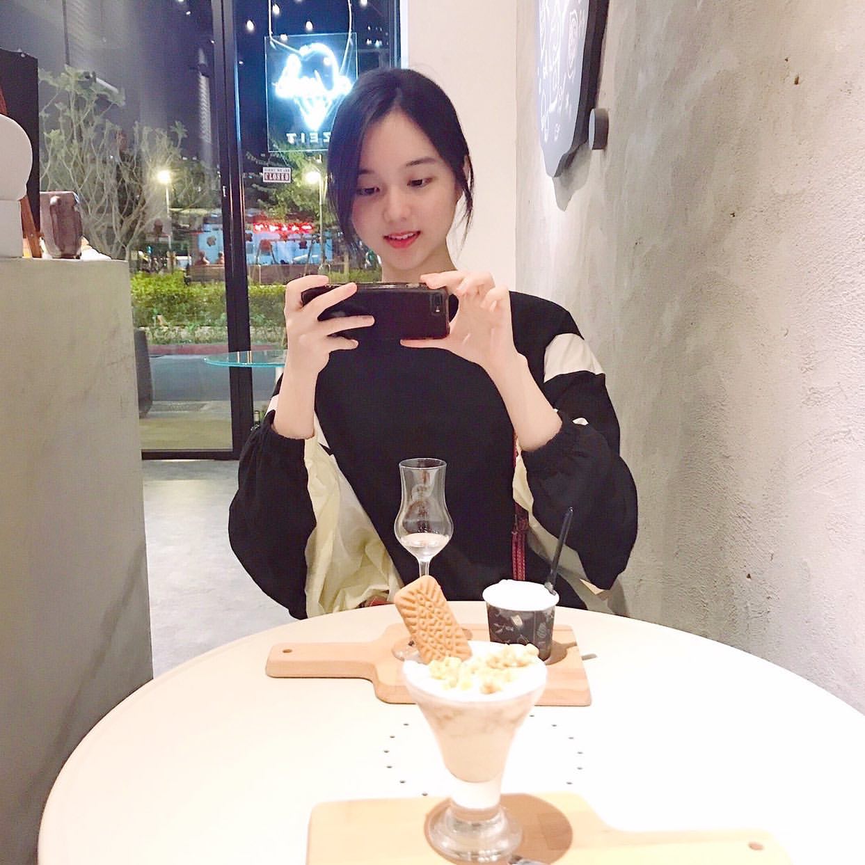 恩戈洛·坎特|柯洁盛赞俞俐均：很漂亮很可爱，很聪明很用功