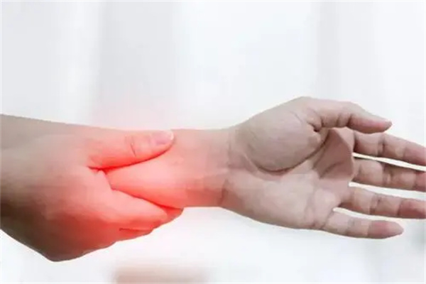 牙齿|腕关节疼痛是怎么回事?骨科方面可能是这两种情况