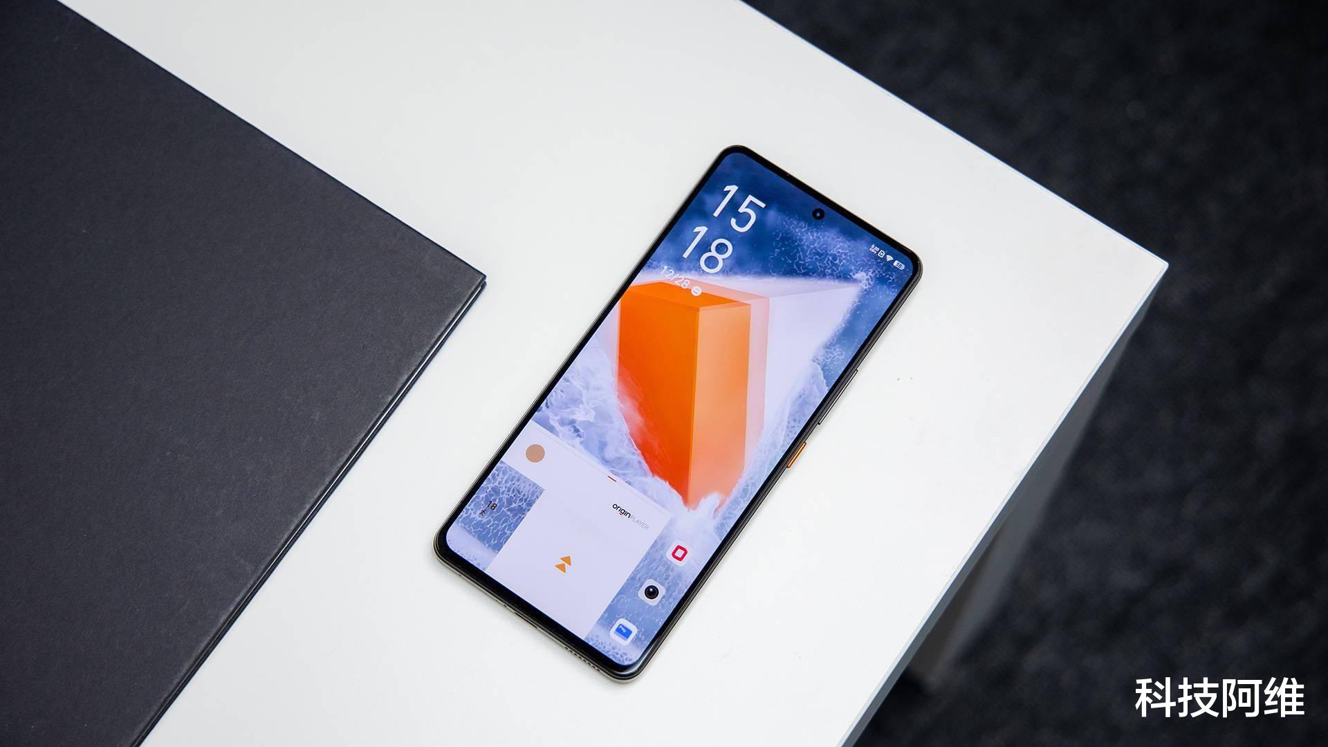 安卓|官方直降400元，12GB+512GB+E5旗舰屏，还买什么小米12？