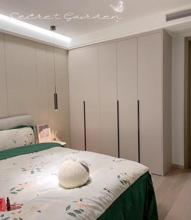 90后夫妇145新家,坚持全屋打满柜子,效果不是一般的实用大气