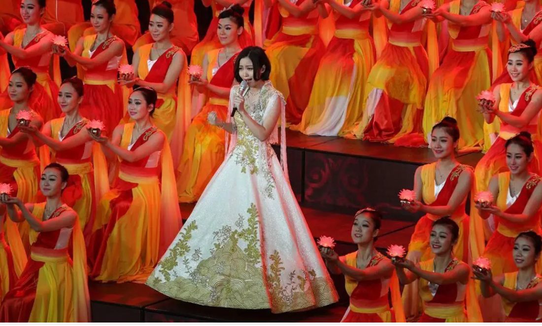 姚贝娜|武汉歌手姚贝娜:33岁患癌离世,捐献眼角膜,生前为何拒绝化疗?