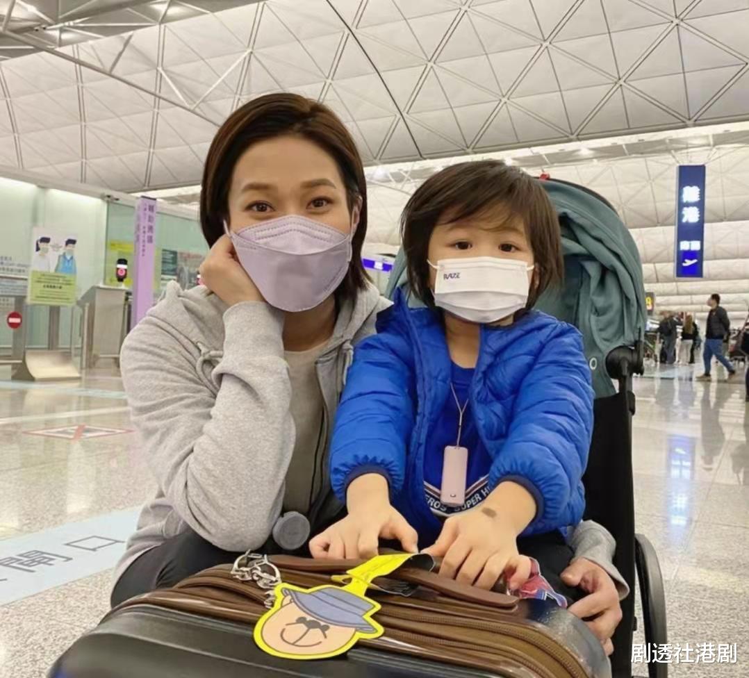 钟嘉欣|失落视后回加国过年!TVB知名花旦回港无期,粉丝现身机场为其送机