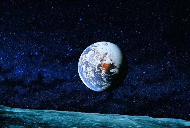 月球背面的“秘密”被揭开?中国卫星传回图像,其实霍金说的没错