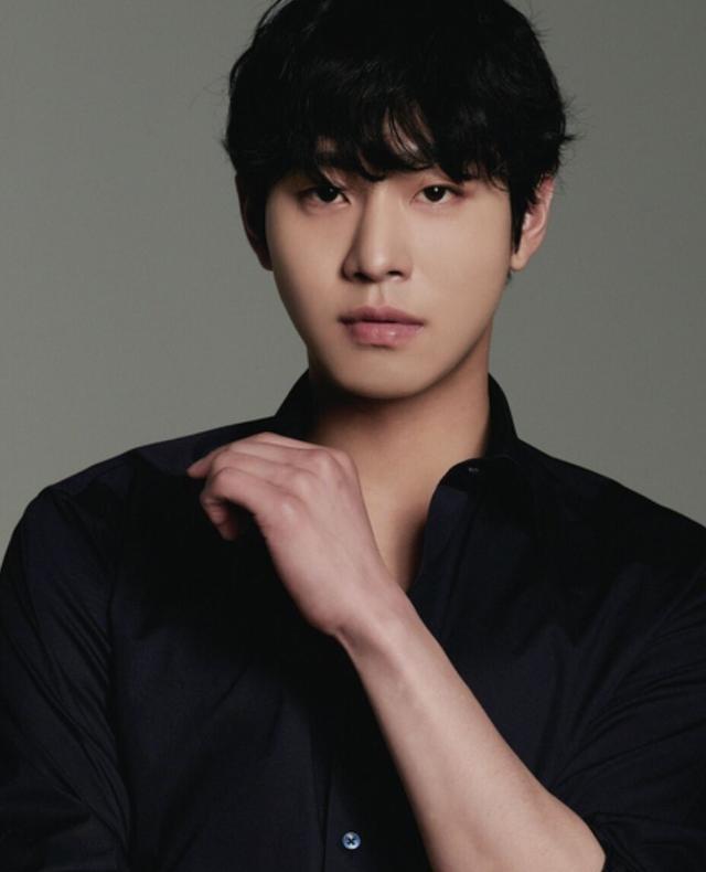 社内相亲|《社内相亲》终映访谈，安孝燮不仅获得了自信，还学会了顾及他人