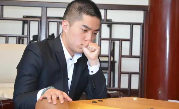 连笑|应氏杯将不在一边倒，谢科连克芈昱廷柯洁连笑3名大将！
